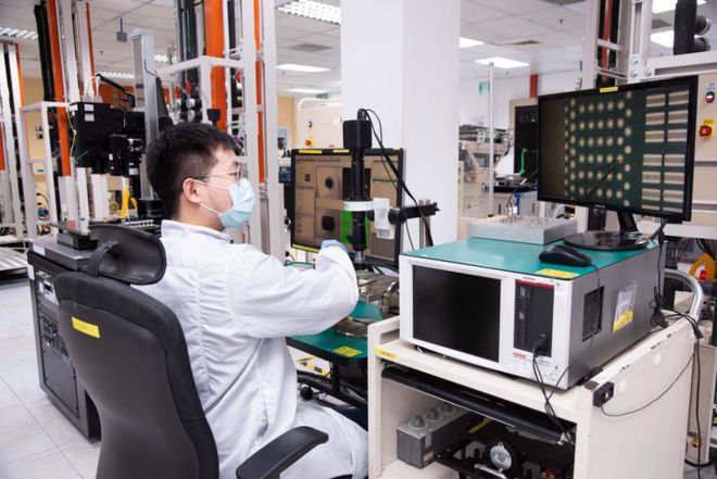 探訪英特爾CPU封裝工廠 精密制造的幕后與信息技術開發的前沿